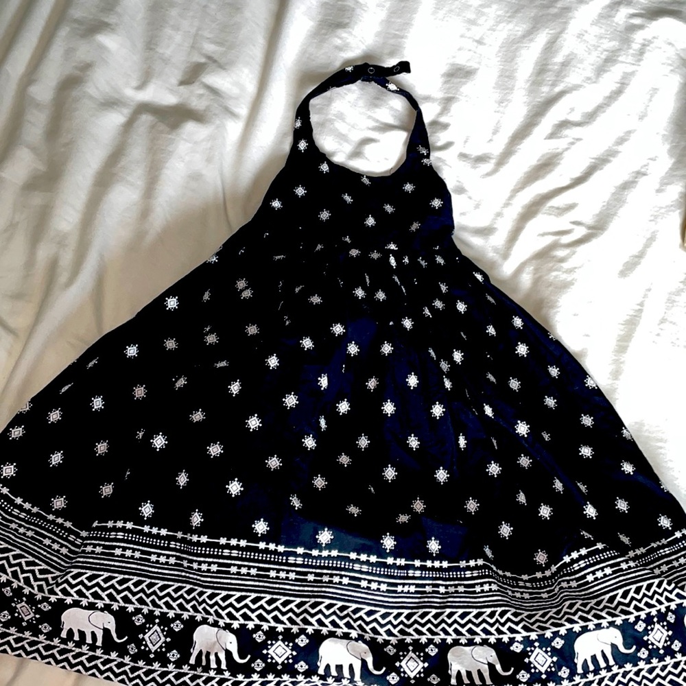 Girls size 4t. Old navy dress.